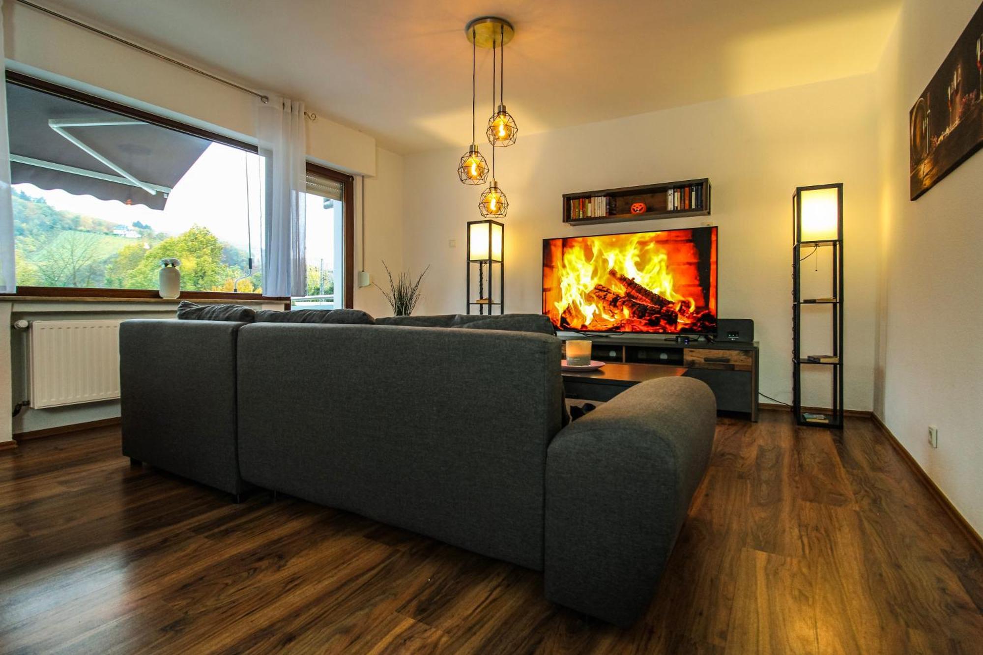 Moderne Fewo Sky Netflix Terrasse Burgblick Boxspringbett Waschtrockner Bullay Zewnętrze zdjęcie